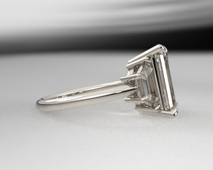 Signature Trapezoid Setting w Lab Grown Diamonds